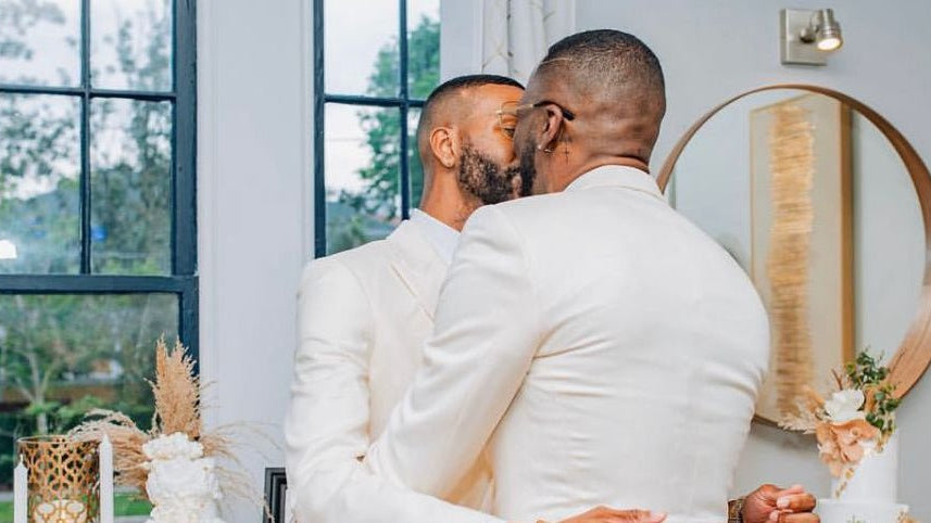 Pride In Love: Six Fabulous Couples and their Cakes! - Prop Options