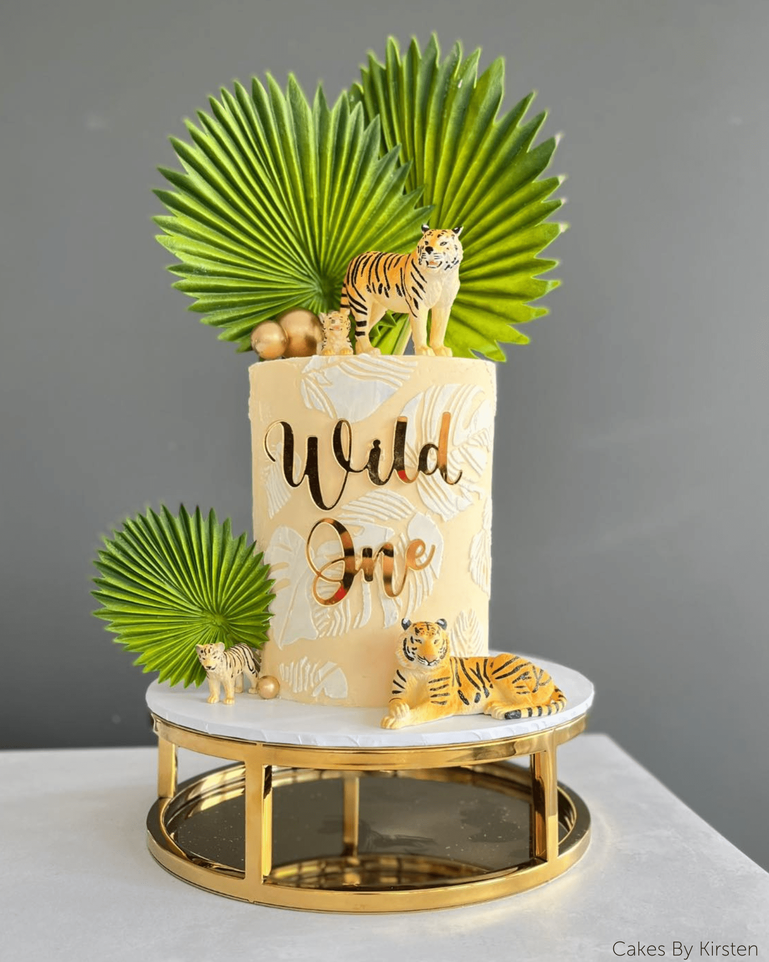 10" Round Metallic Cake Separator - Prop Options