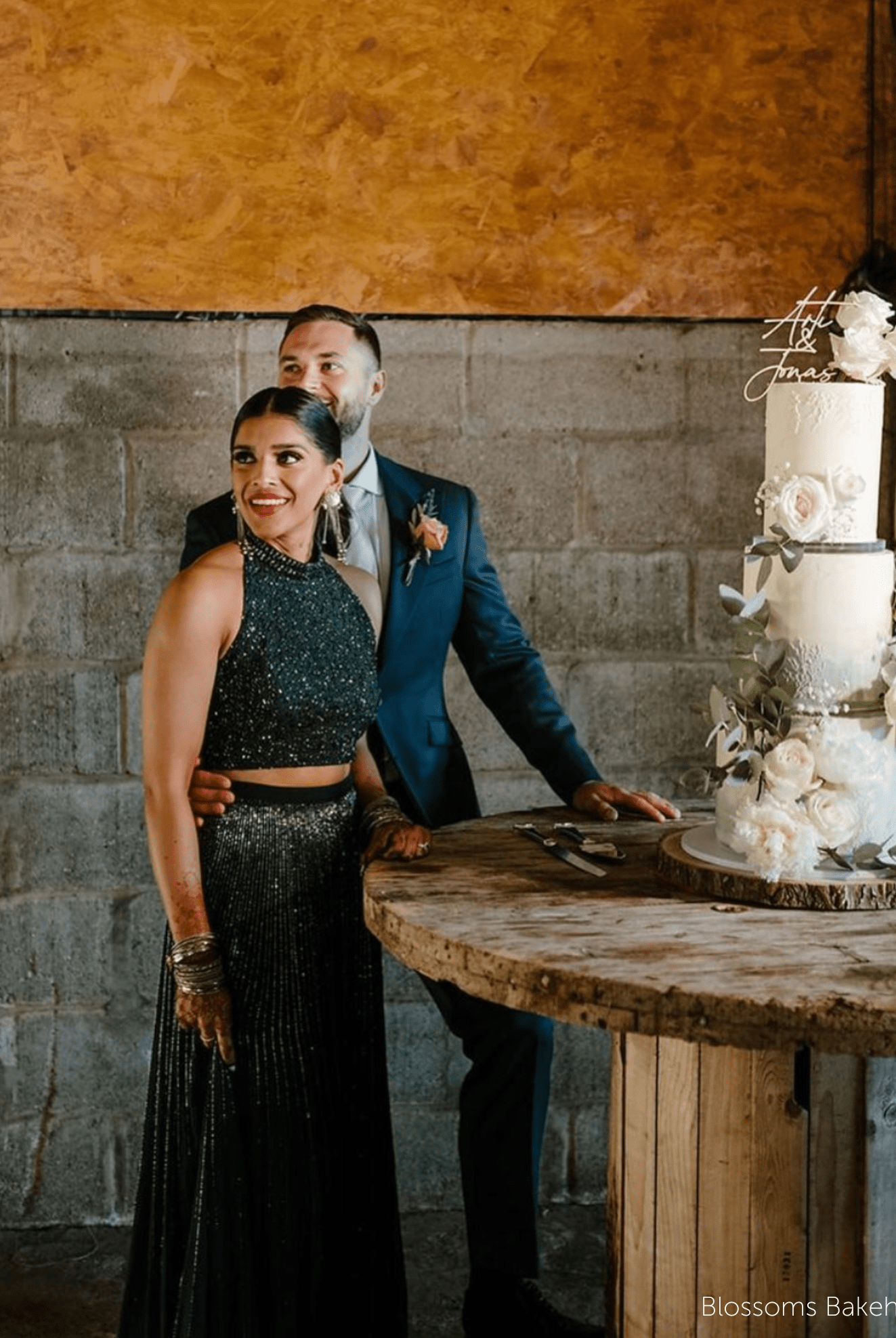 15mm Round Ultra Polished Clear Acrylic Cake Spacers - Prop Options