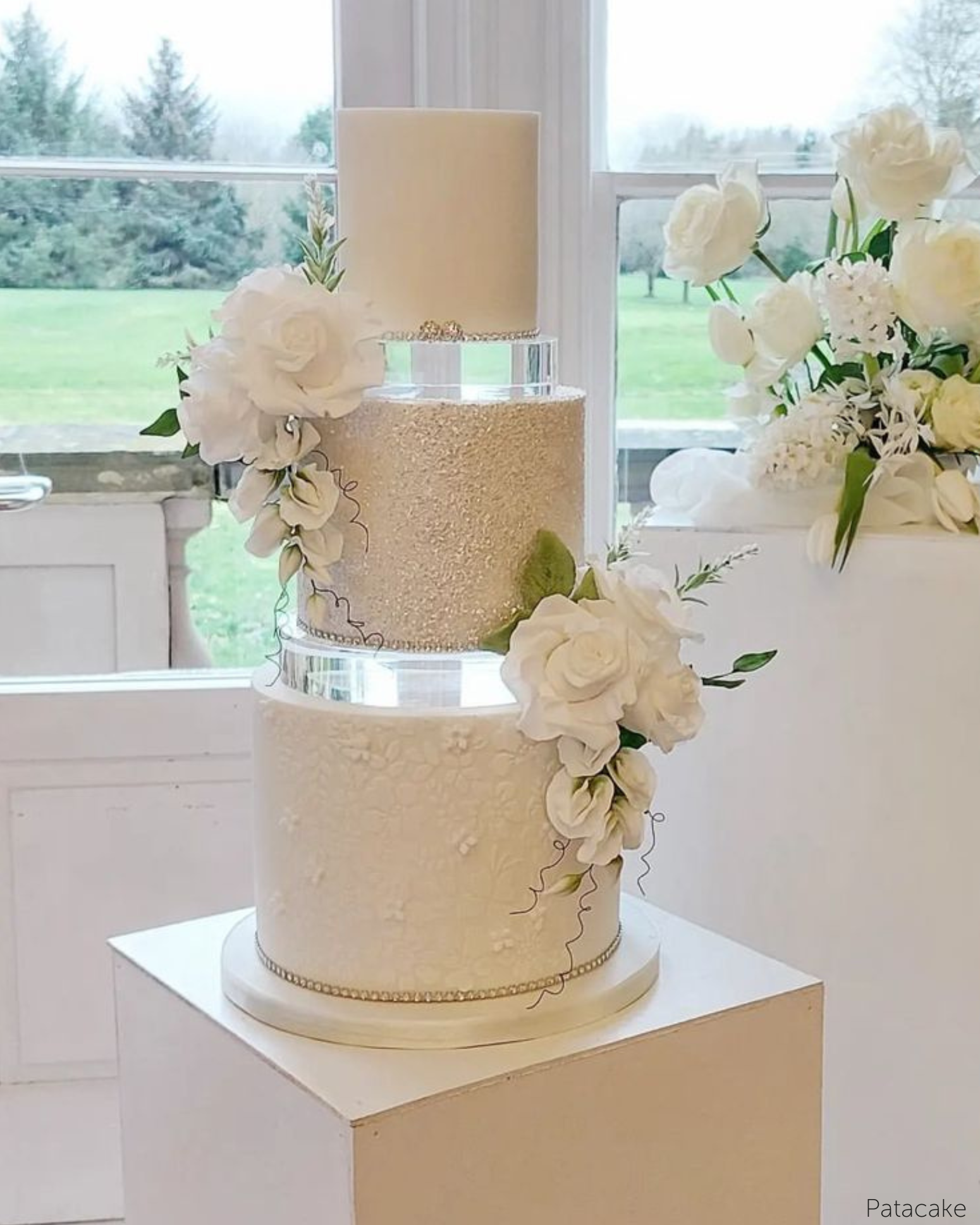 30mm Round Clear Ultra Polished Acrylic Cake Spacer - Prop Options