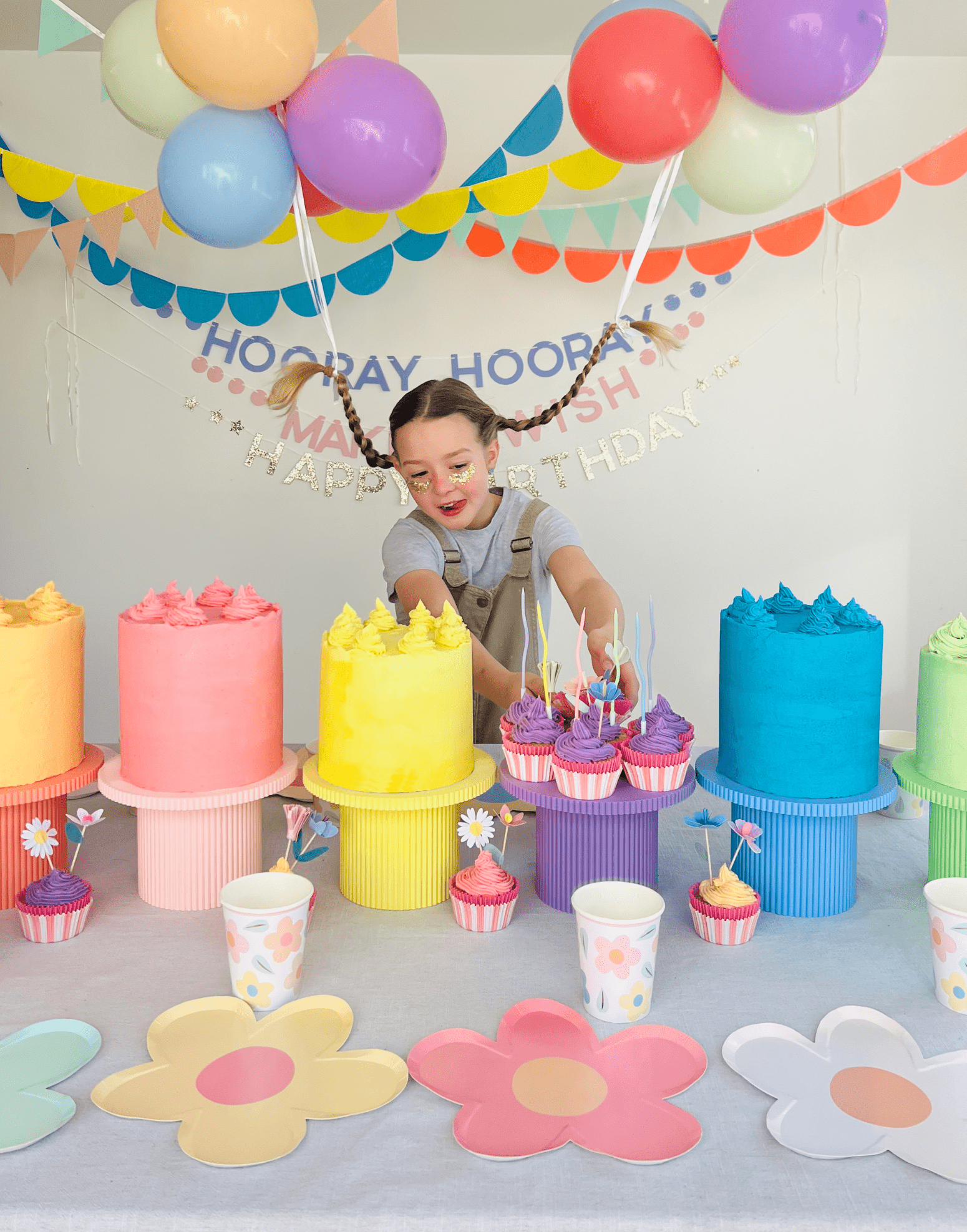 Birthday Bish Pastel Round Reeded Cake Stand - Prop Options