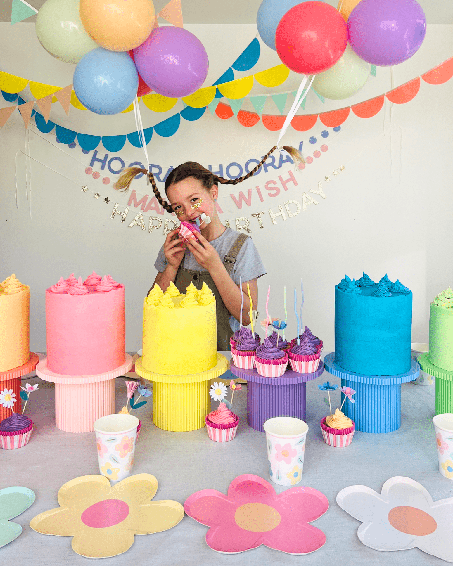 Birthday Bish Pastel Round Reeded Cake Stand - Prop Options