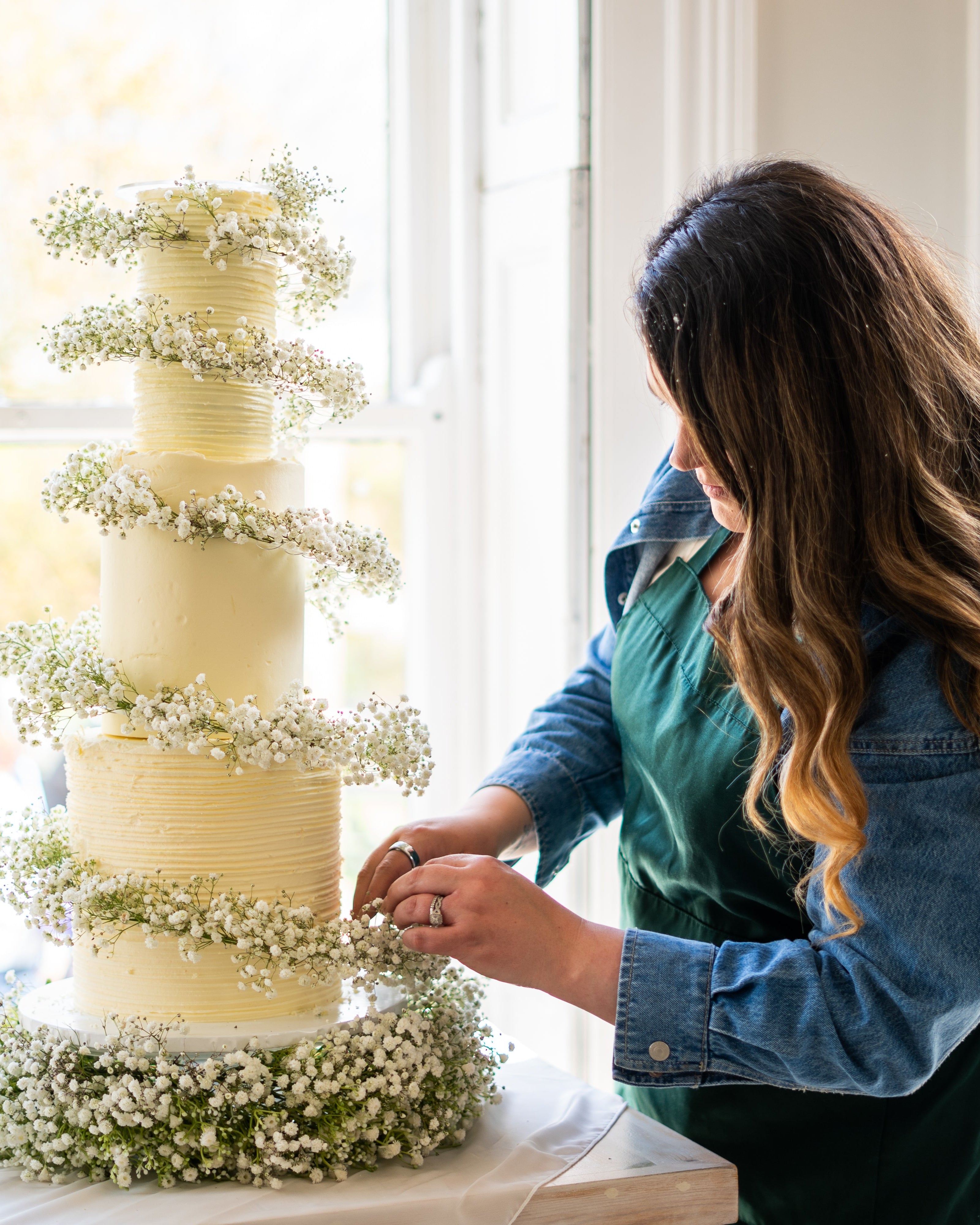 Cake Spiral™ - Acrylic Wrap for Tiered Cakes - Prop Options