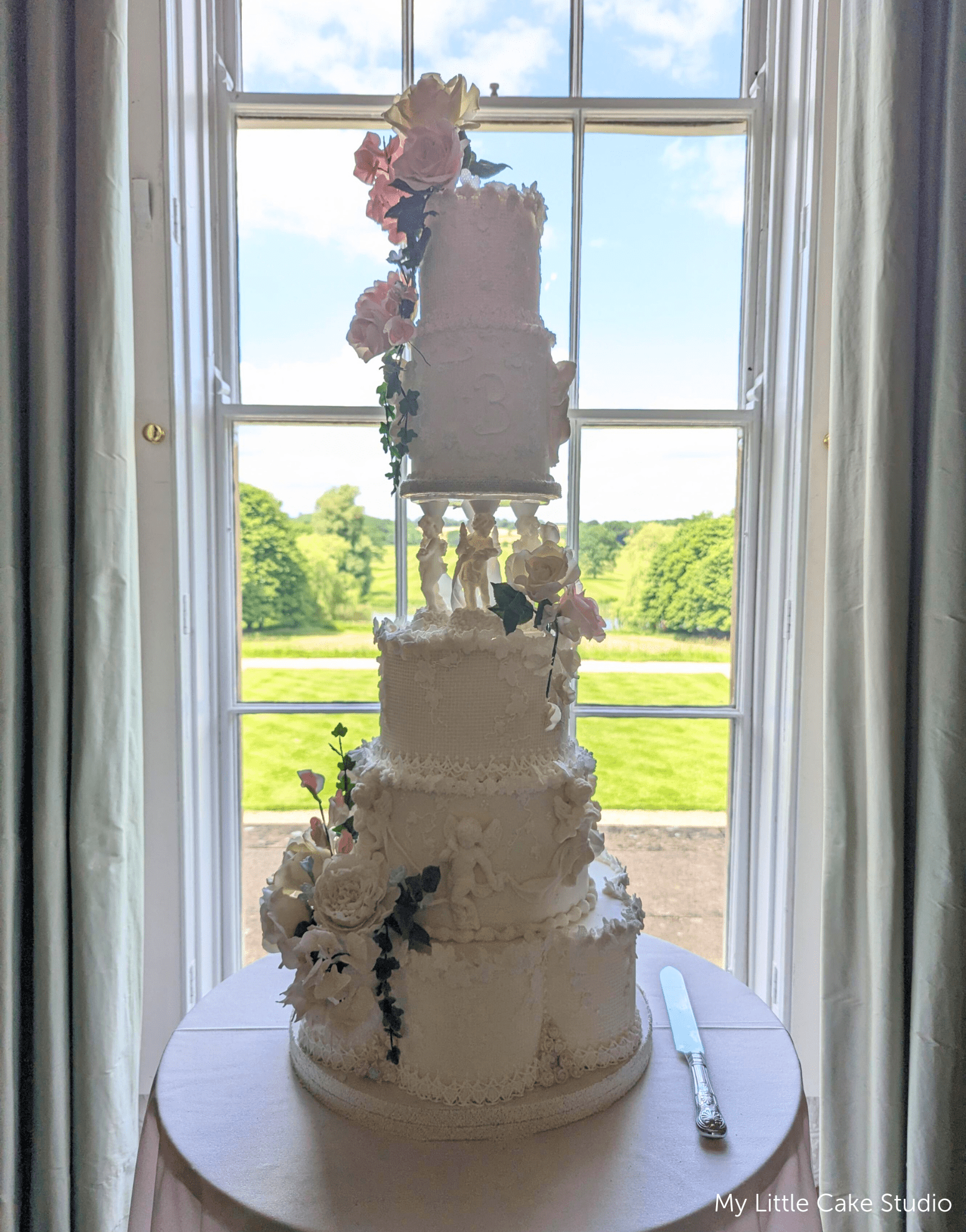 Cherub Cake Separator - Prop Options