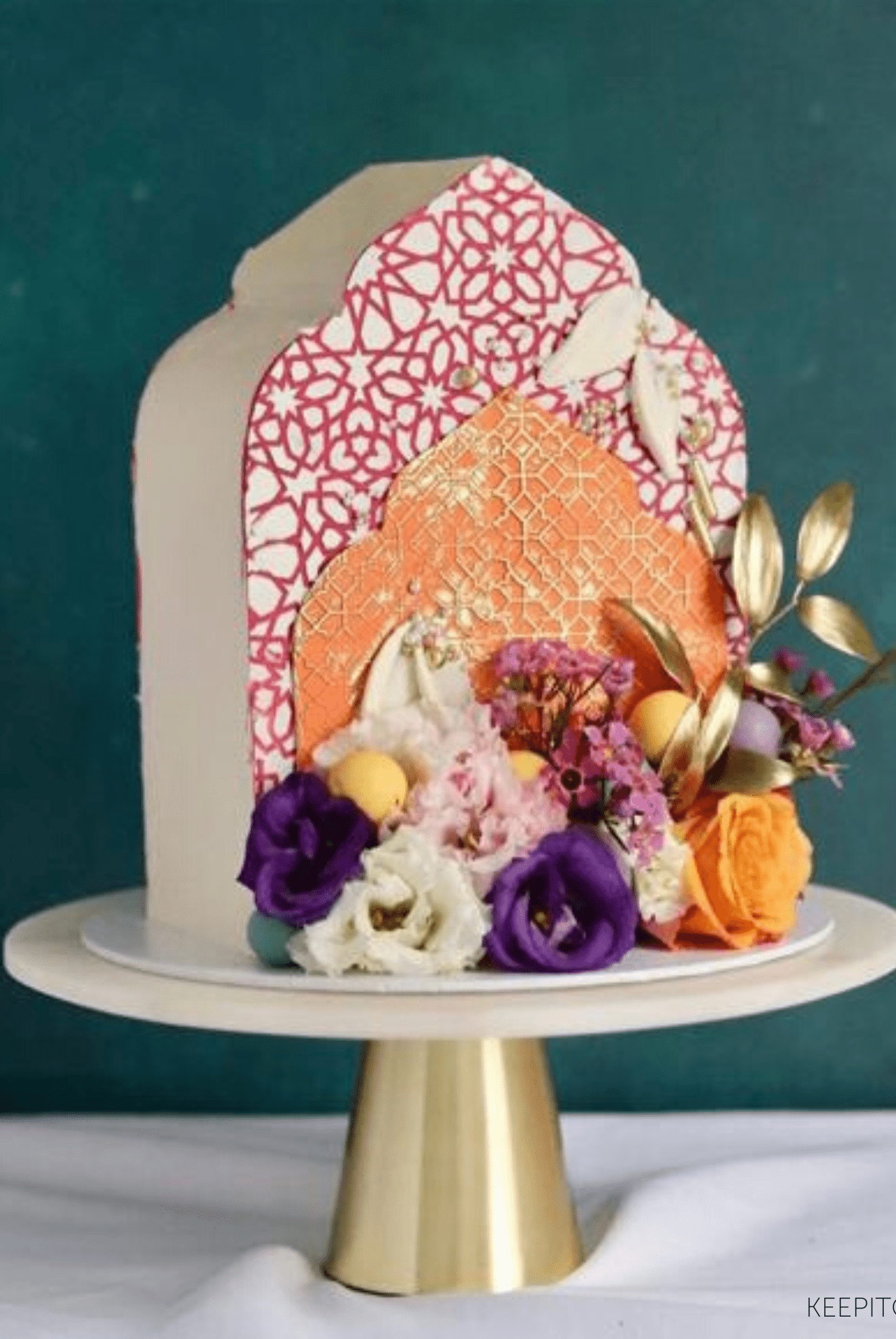 Original Trefoil Arch Cake Guides - Prop Options