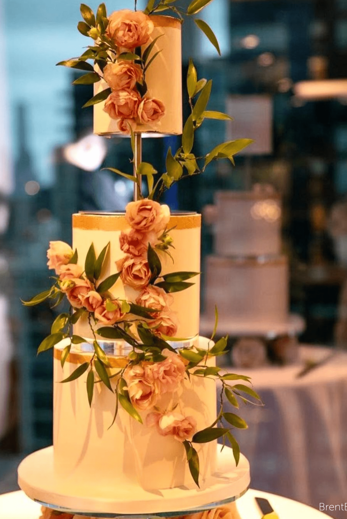 PropBundles - PropSecure® Adjustable Central Bar Cake Separator - Prop Options