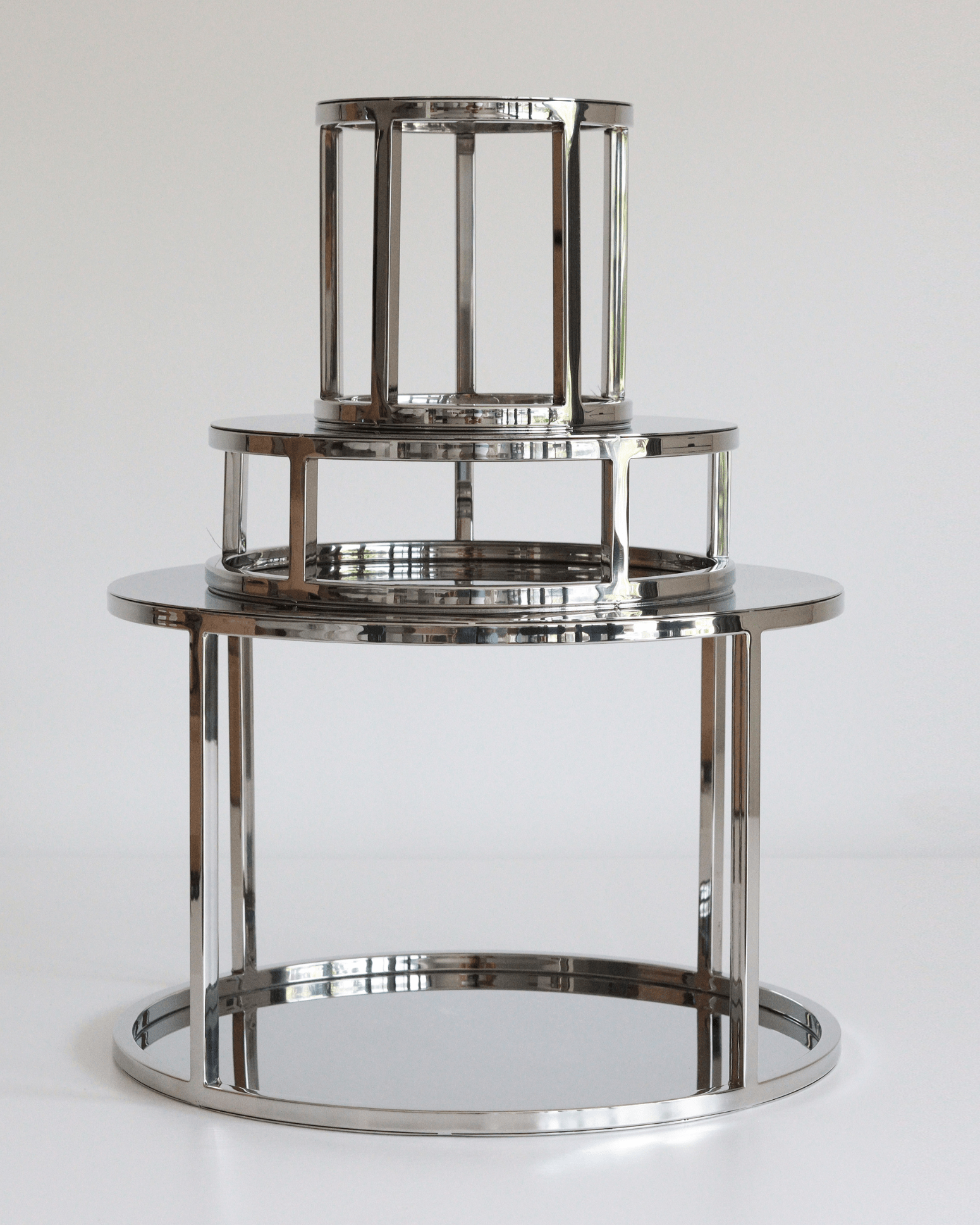 PropBundles - Set of Three - 6" & 10" Round Metallic Cake Separators and 14" Round Plinth - Prop Options