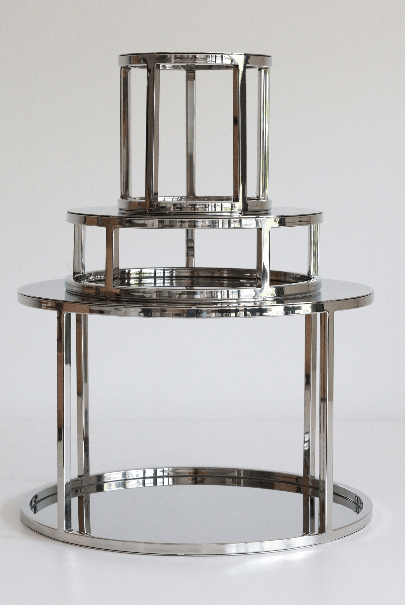 PropBundles - Set of Three - 6" & 10" Round Metallic Cake Separators and 14" Round Plinth - Prop Options