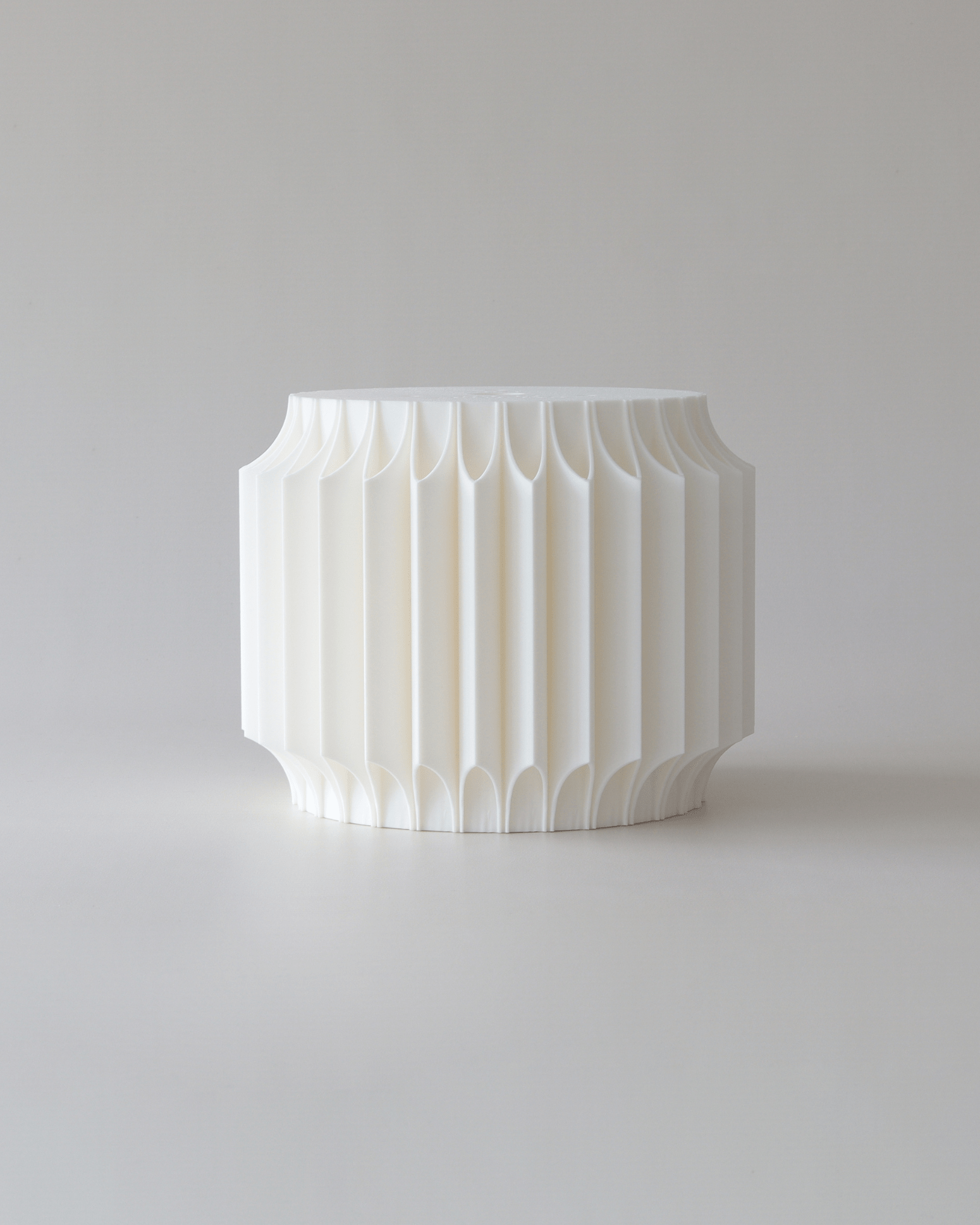 Round Fluted Cake Separator - Prop Options