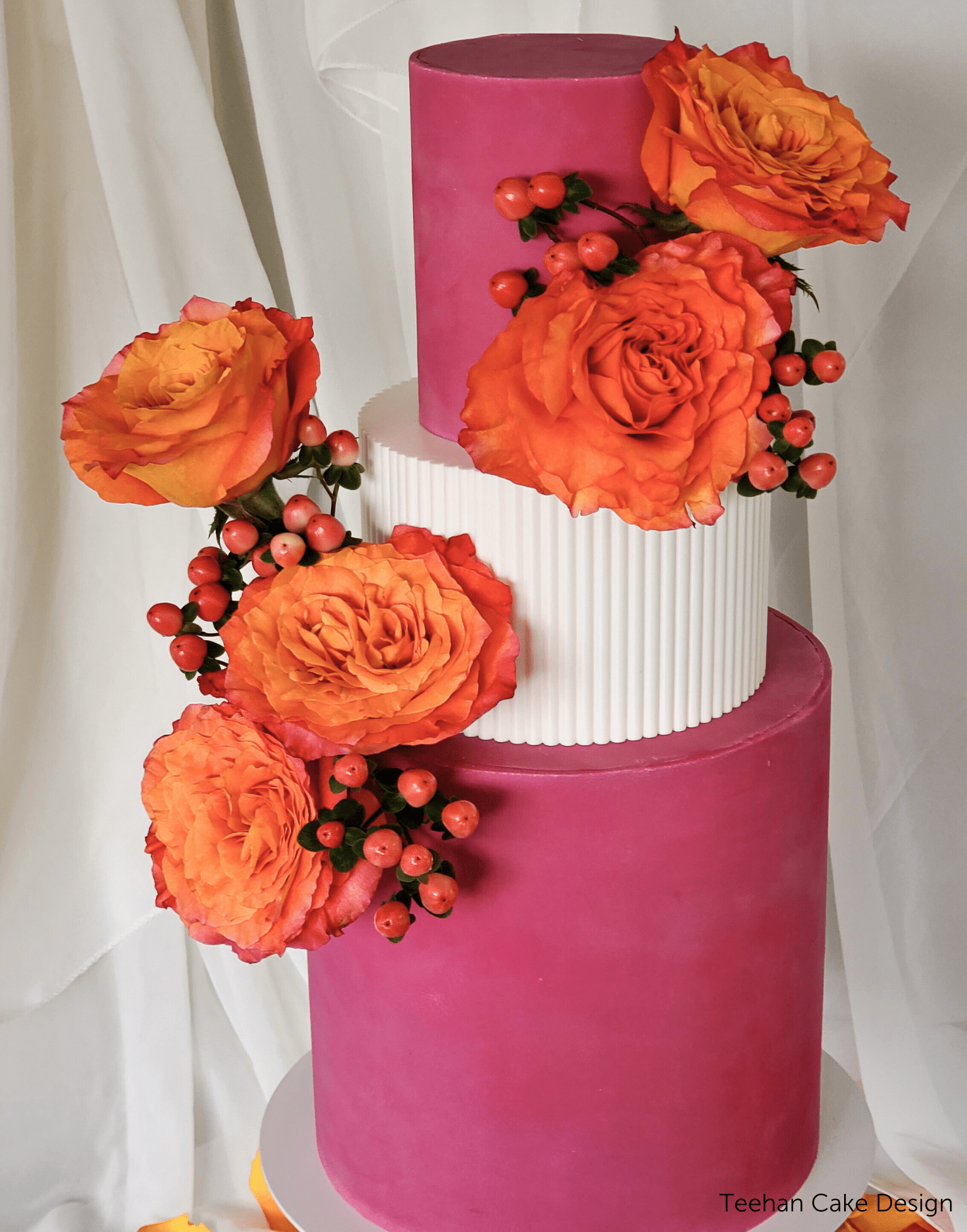 Round Reeded Cake Separator - Prop Options