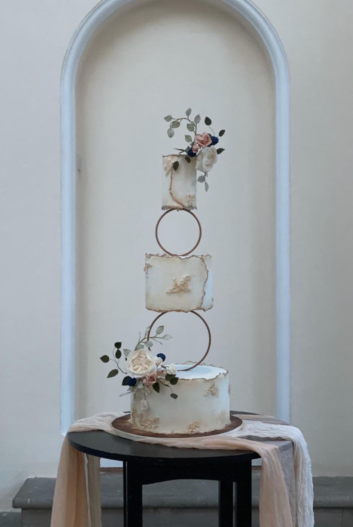 The Hoop Tier Cake Separator - PropSecure® - Prop Options