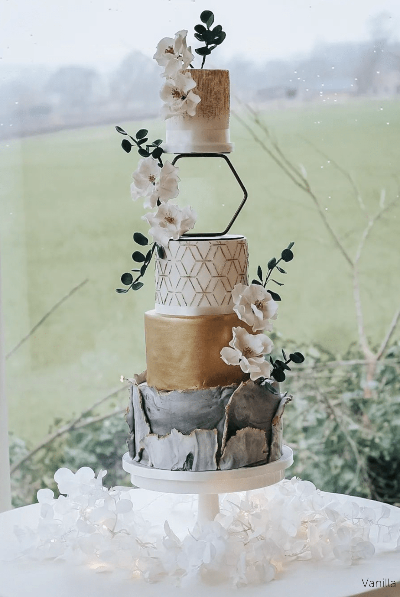 The Original Hexagon Tier Separator - Prop Options