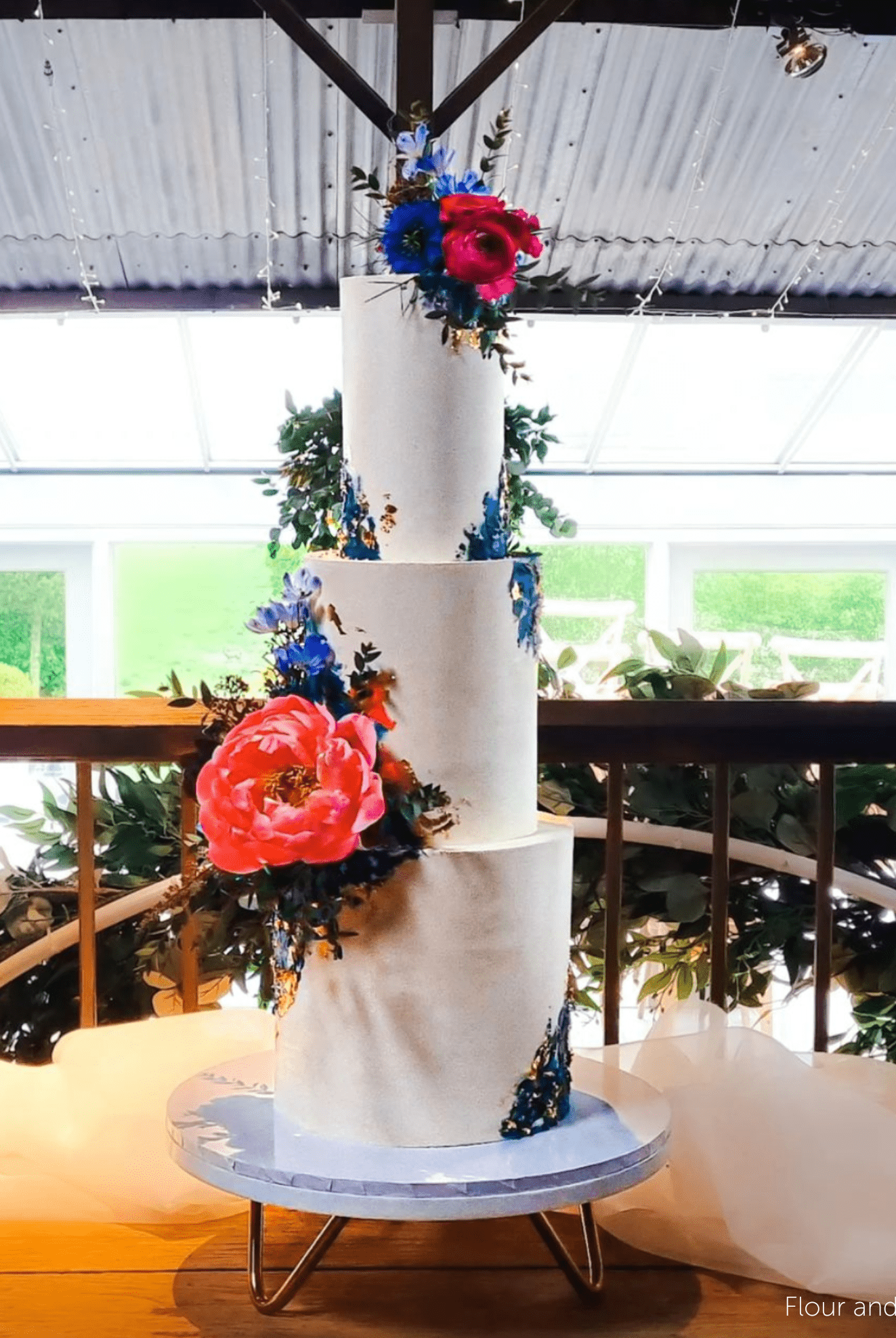 The Pinnacle Acrylic Hairpin Cake Stand - Prop Options