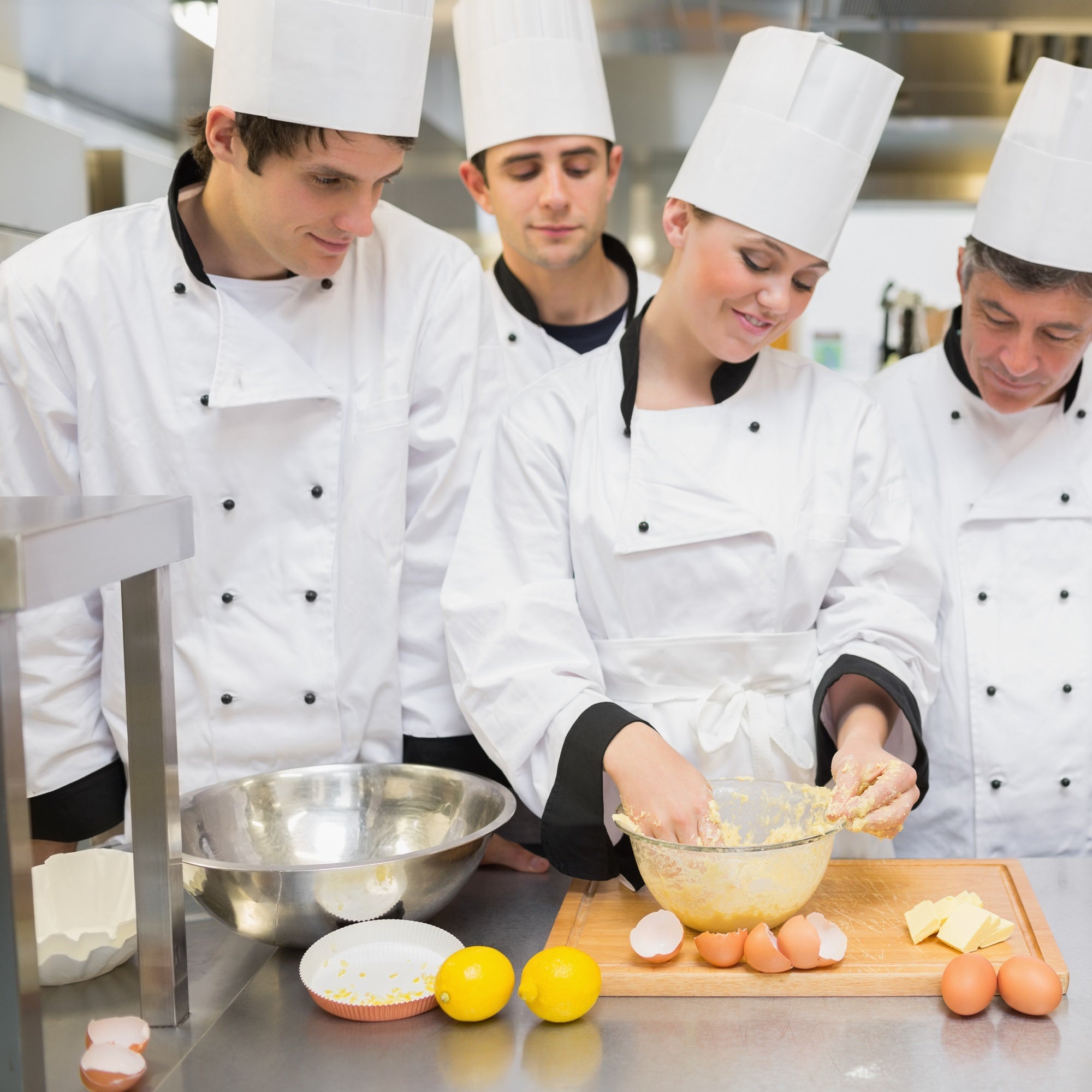 Top 16 U.K. Best Baking Schools & Classes To Prepare You for a Culinary Career - Prop Options