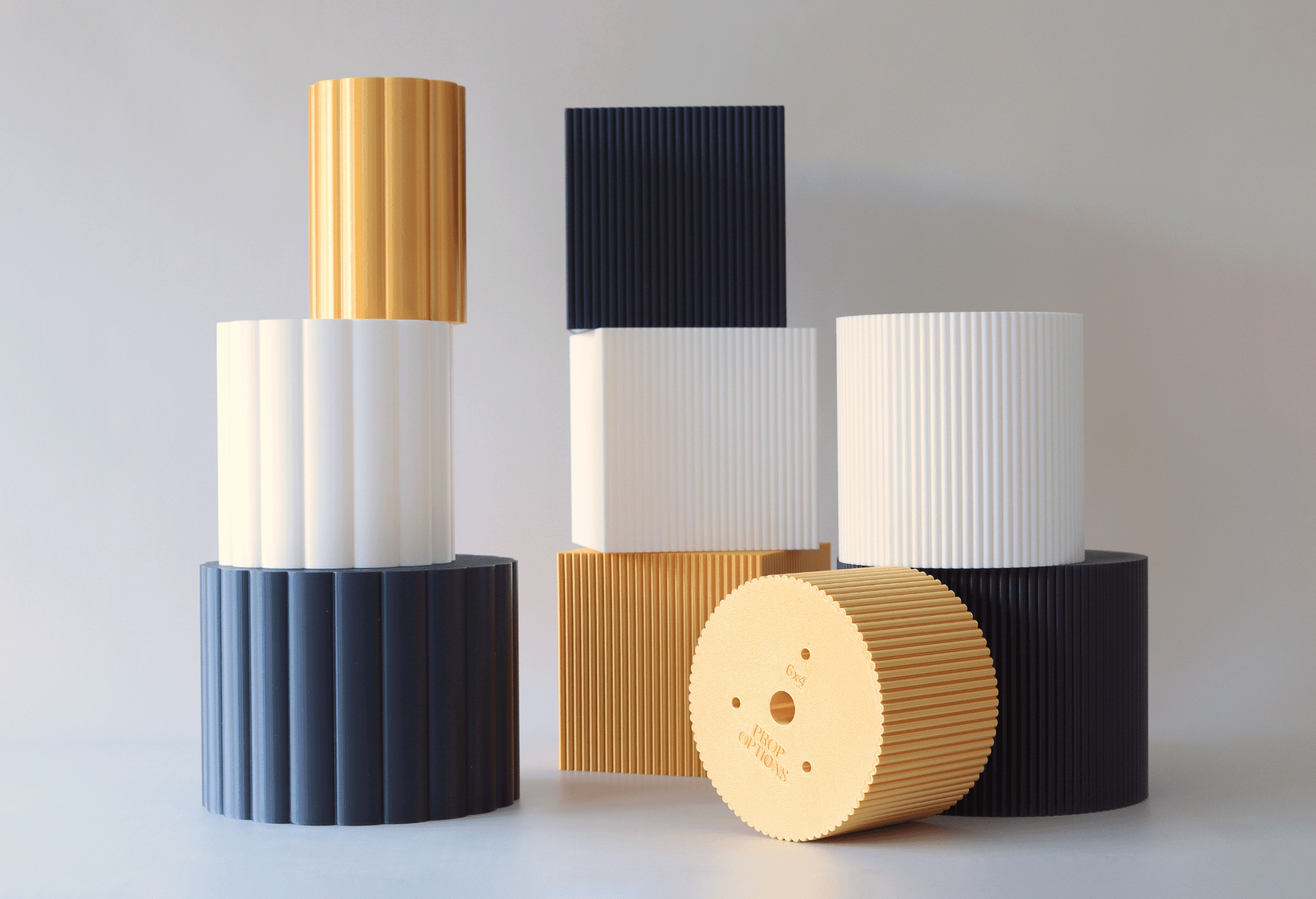 Round Scalloped Cake Separator - Prop Options