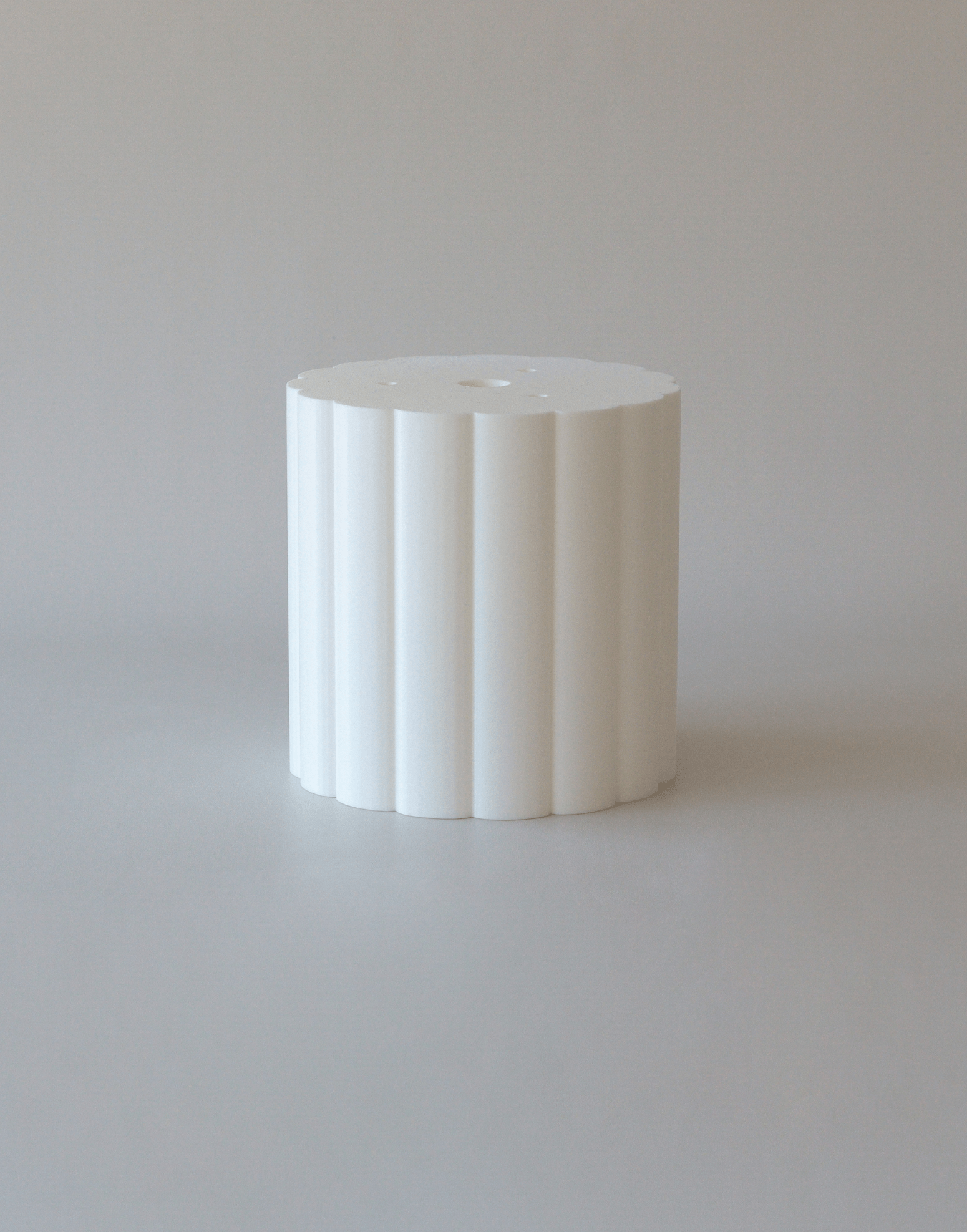 Round Scalloped Cake Separator - Prop Options