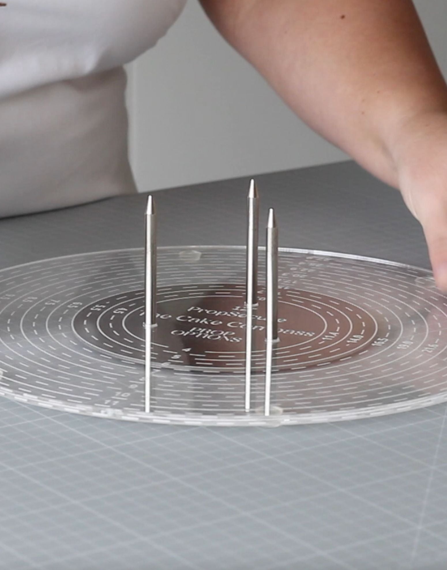 The Round Cake Compass - PropSecure® - Prop Options